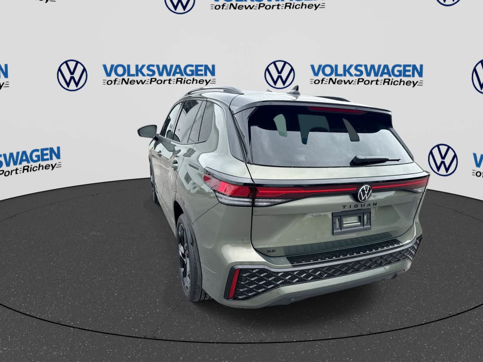 2026 Volkswagen Tiguan SE R-Line Negro