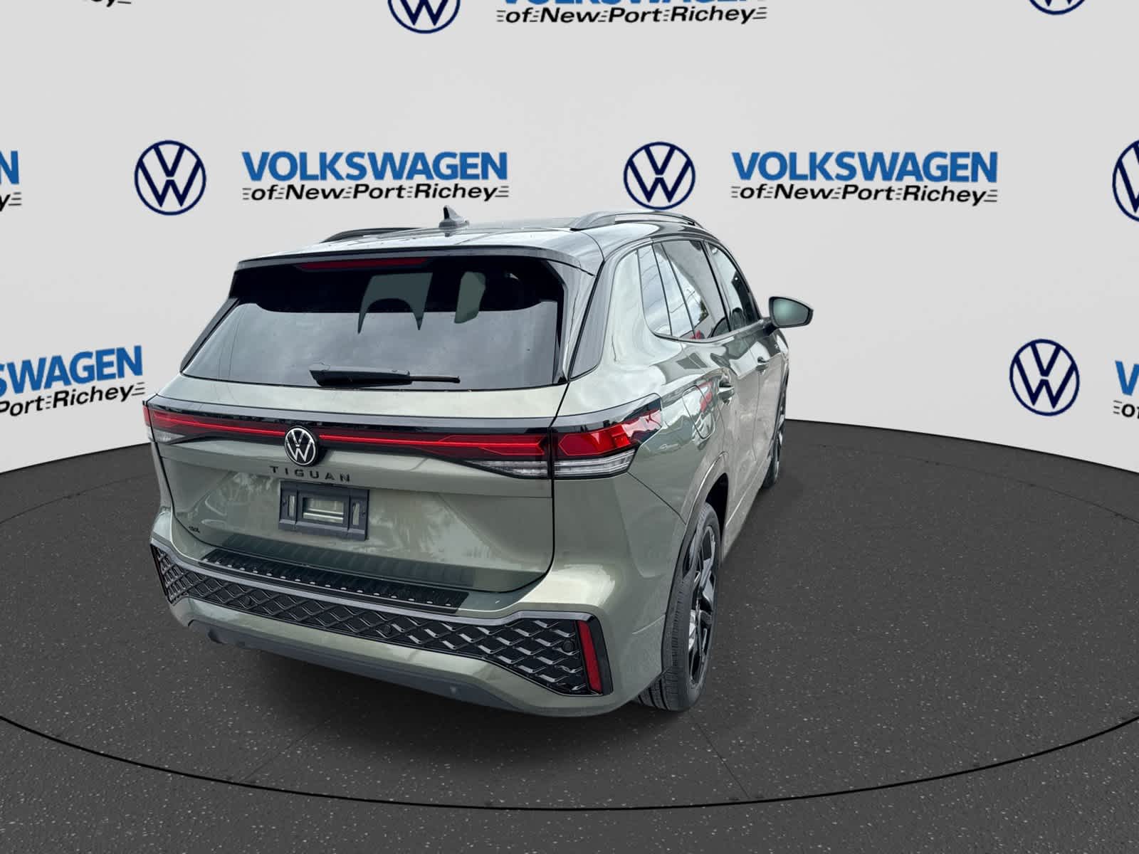 2026 Volkswagen Tiguan SE R-Line Negro