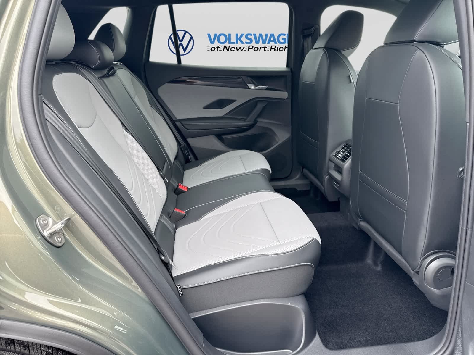 2026 Volkswagen Tiguan SE R-Line Negro