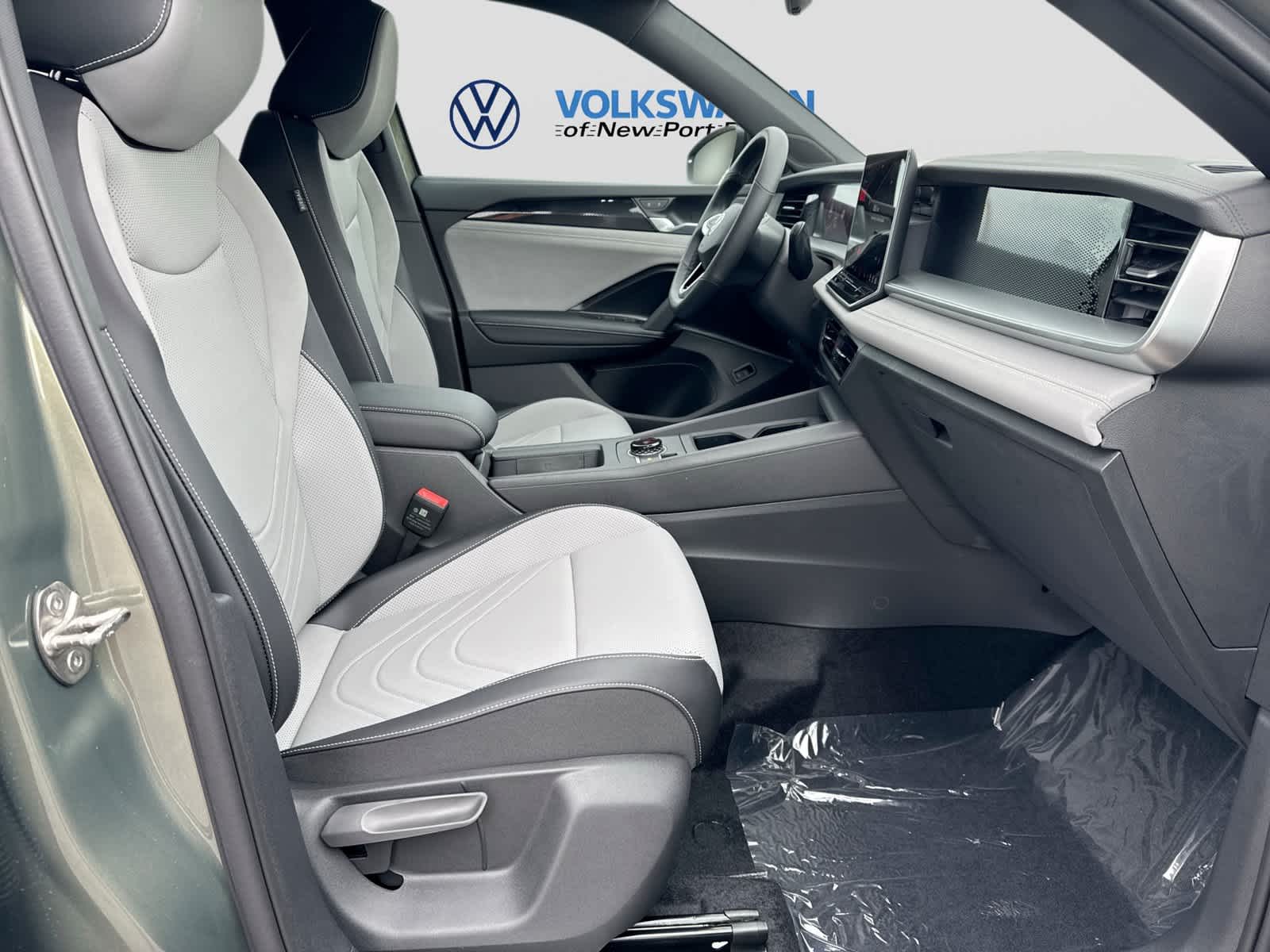 2026 Volkswagen Tiguan SE R-Line Negro