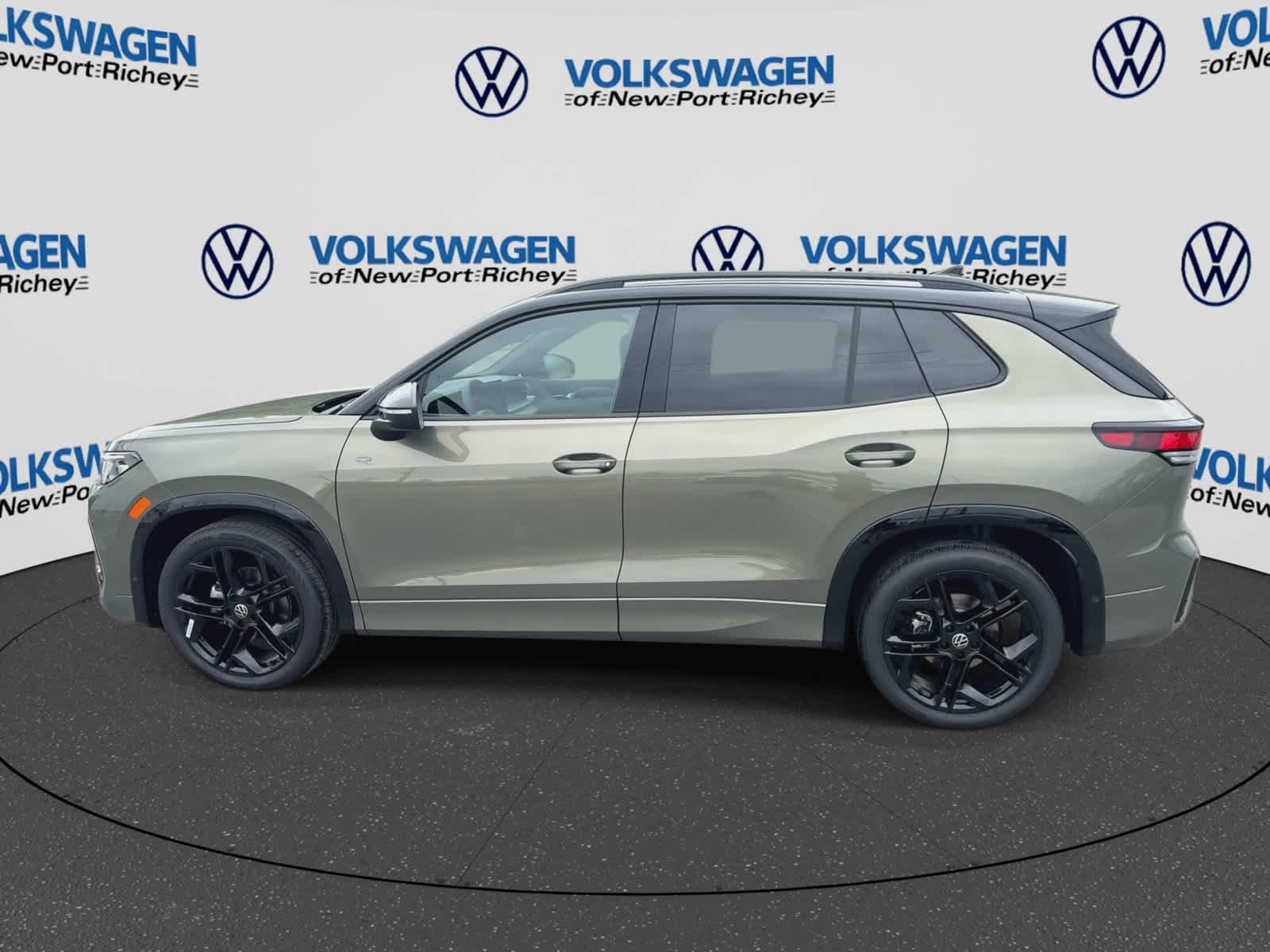 2026 Volkswagen Tiguan SE R-Line Negro