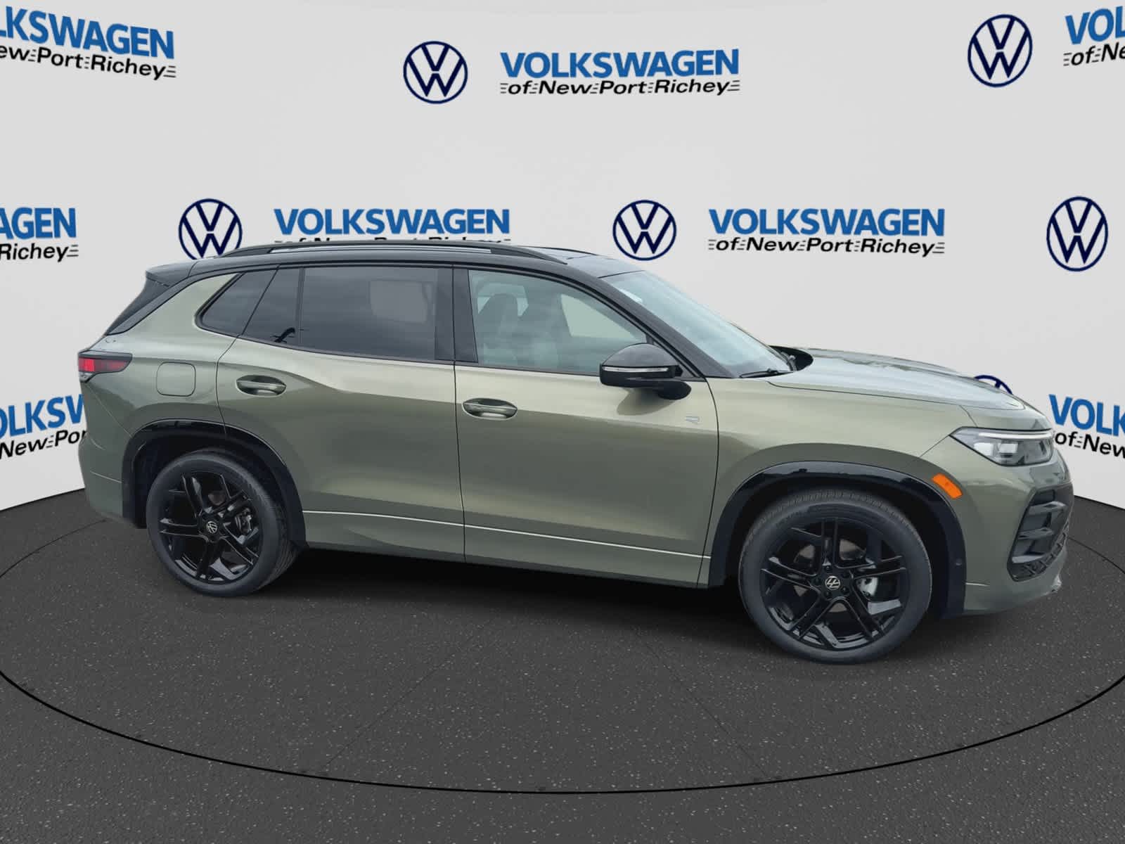 2026 Volkswagen Tiguan SE R-Line Negro
