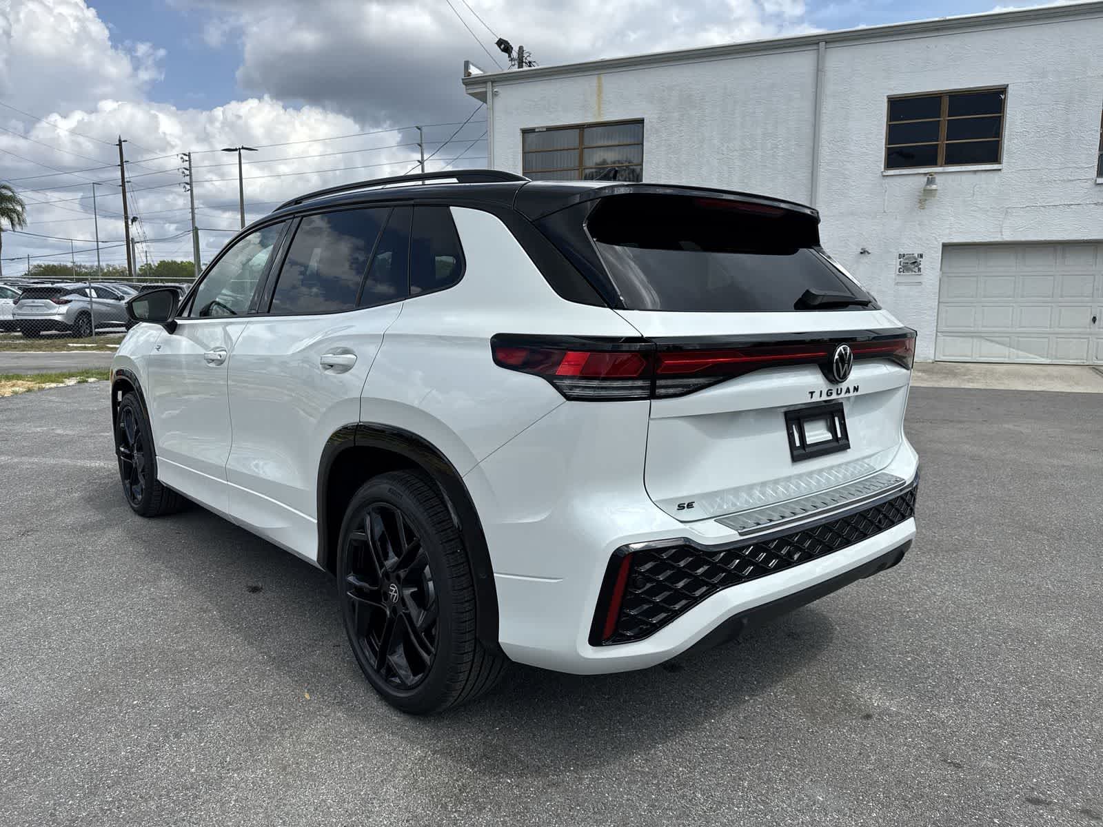 Volkswagen Tiguan 2.0T SE R-Line Negro 2026