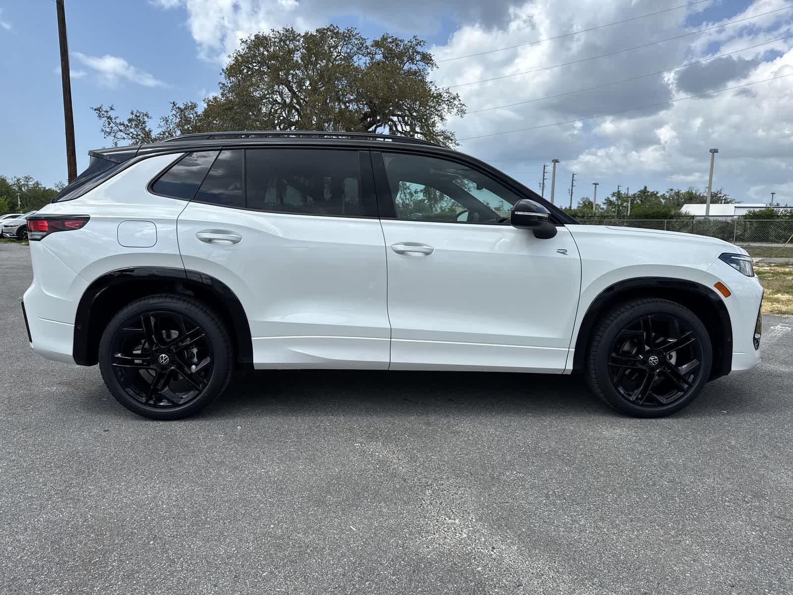 Volkswagen Tiguan 2.0T SE R-Line Negro 2026