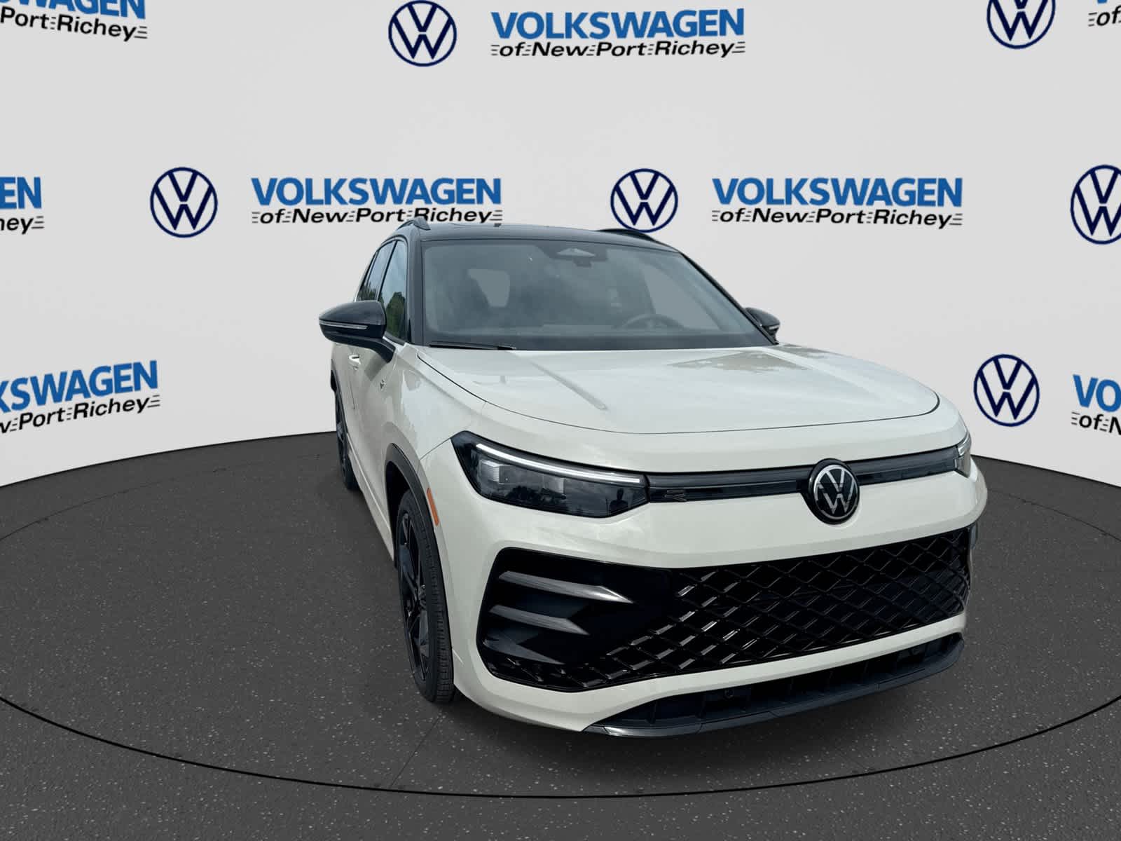 2026 Volkswagen Tiguan SE R-Line Negro