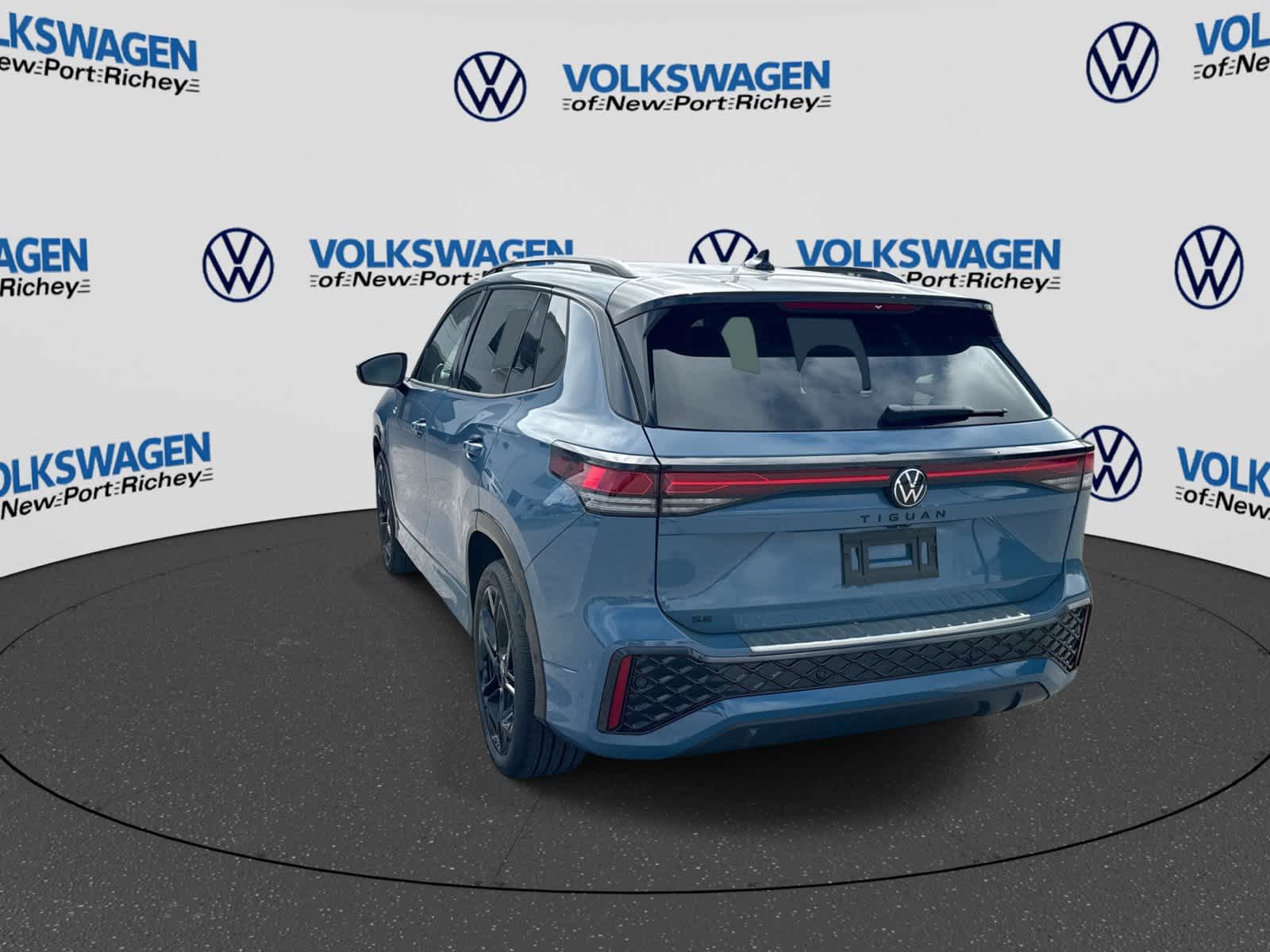 2026 Volkswagen Tiguan SE R-Line Negro