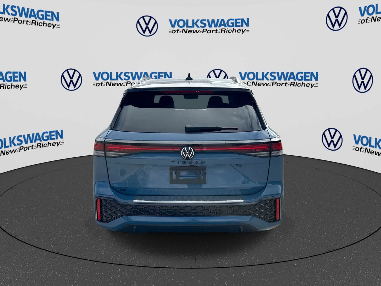2026 Volkswagen Tiguan SE R-Line Negro
