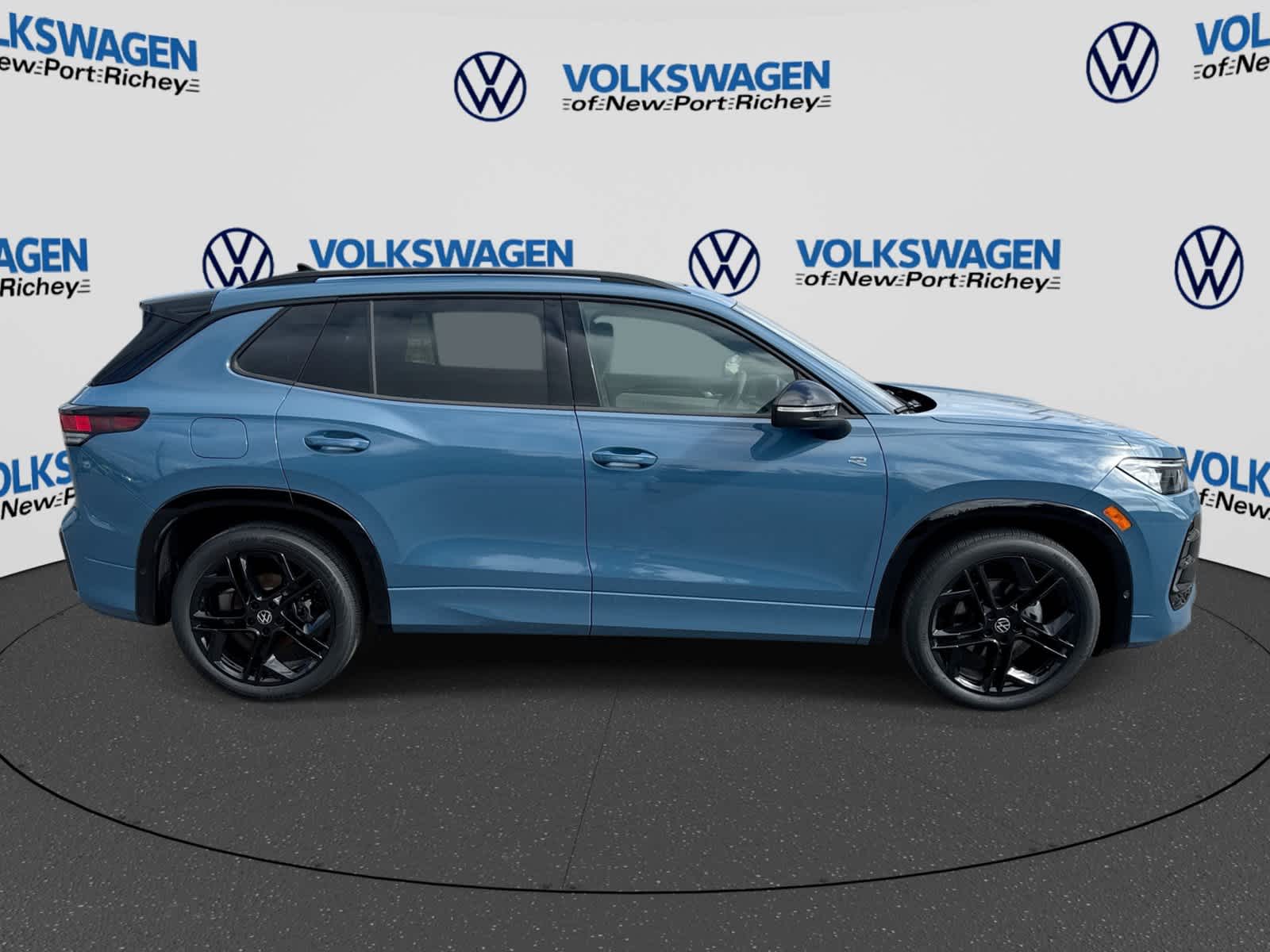 2026 Volkswagen Tiguan SE R-Line Negro