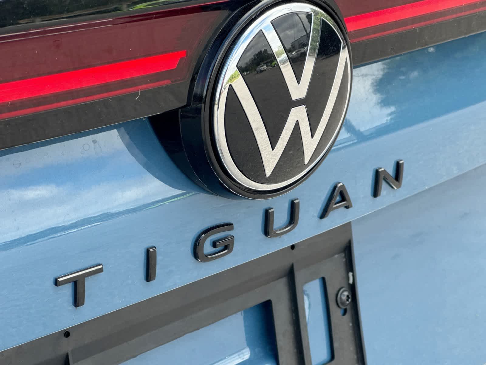2026 Volkswagen Tiguan SE R-Line Negro