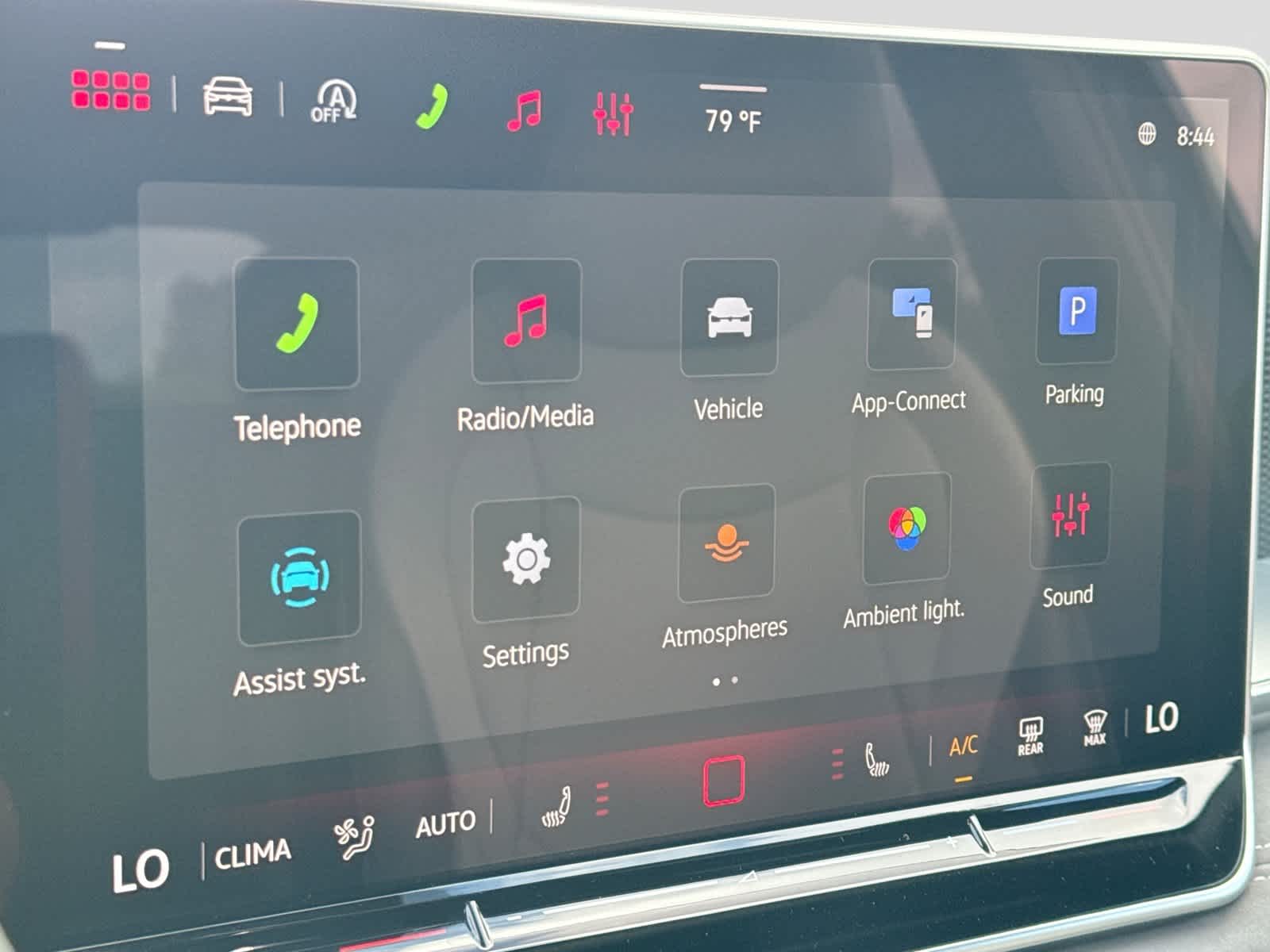 2026 Volkswagen Tiguan SE R-Line Negro