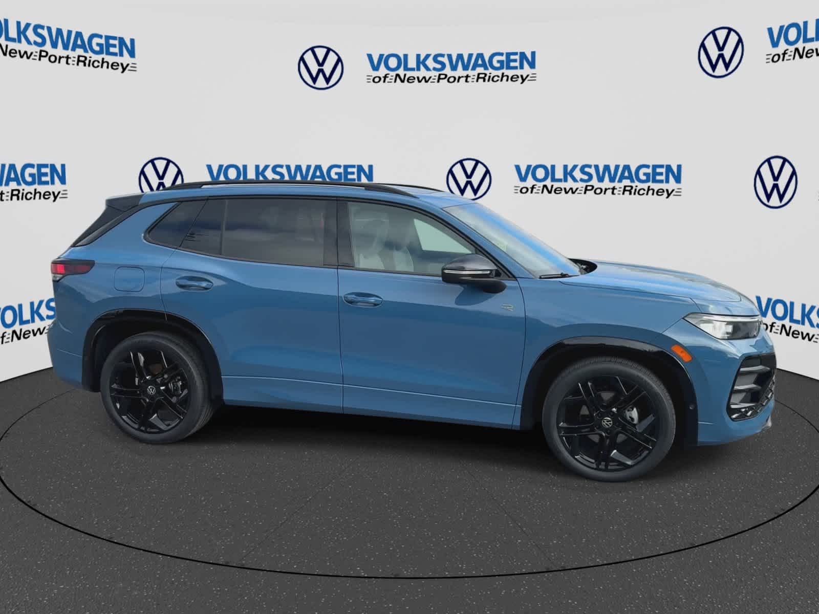 2026 Volkswagen Tiguan SE R-Line Negro