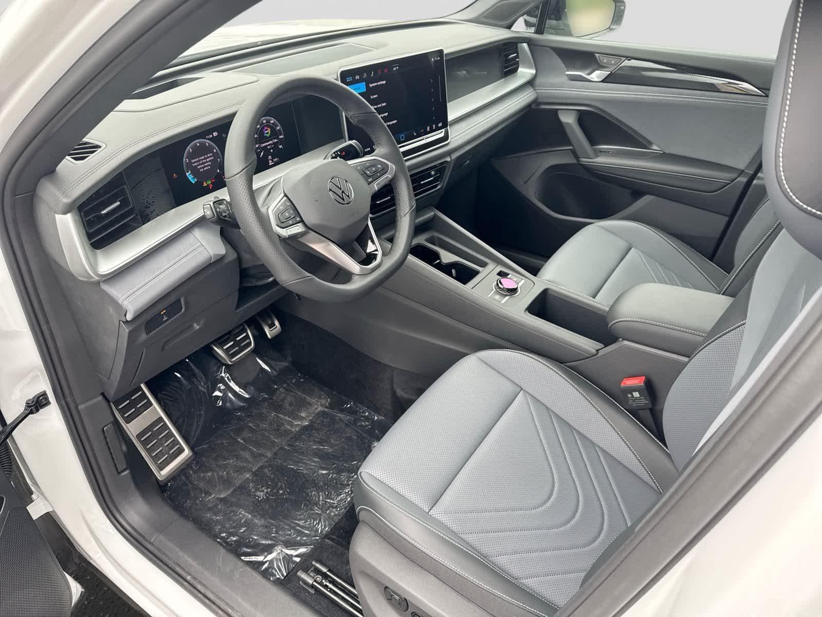 2026 Volkswagen Tiguan SE R-Line Negro