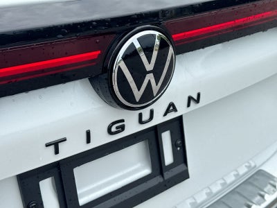 2026 Volkswagen Tiguan SE R-Line Negro