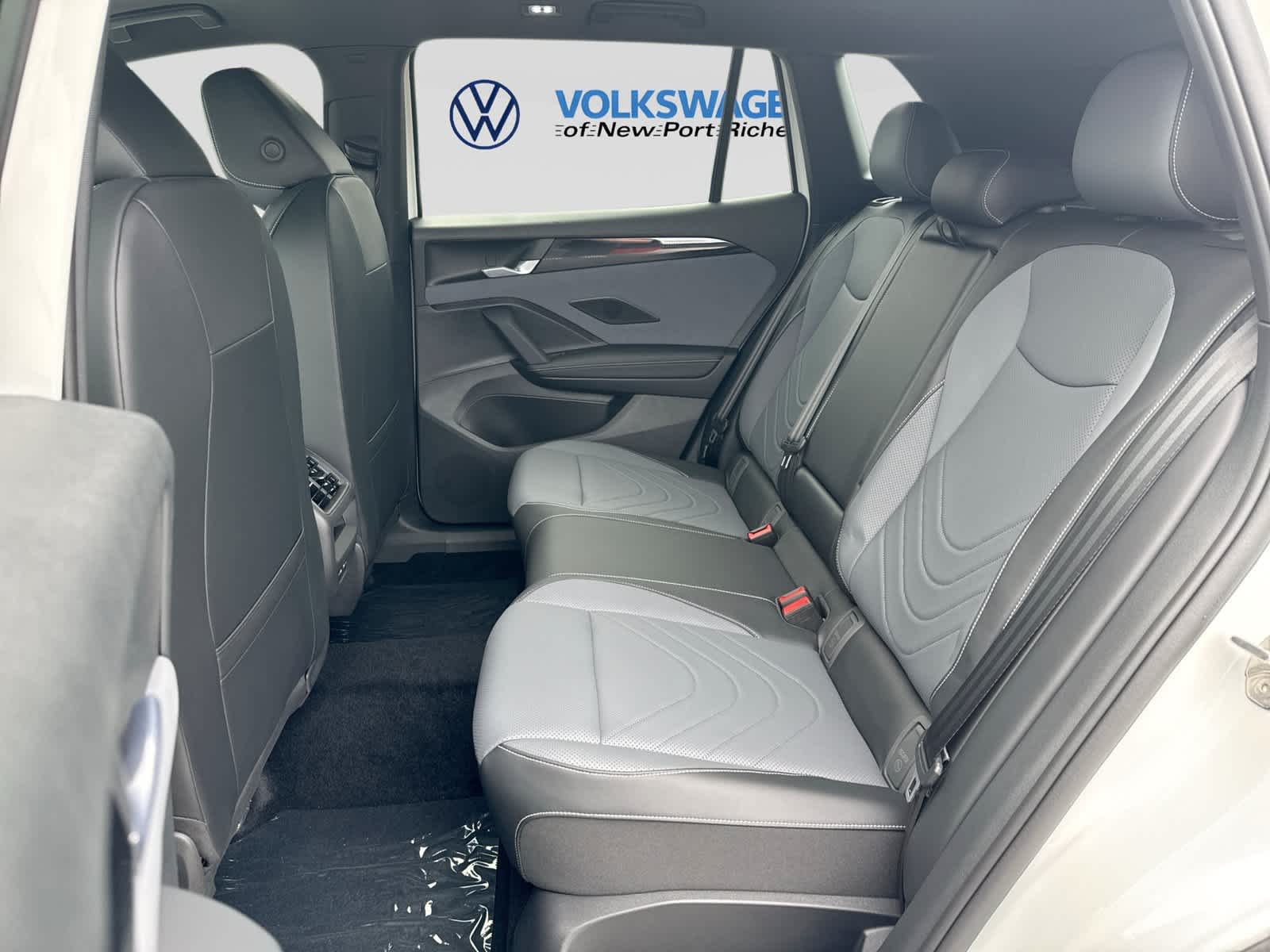 2026 Volkswagen Tiguan SE R-Line Negro