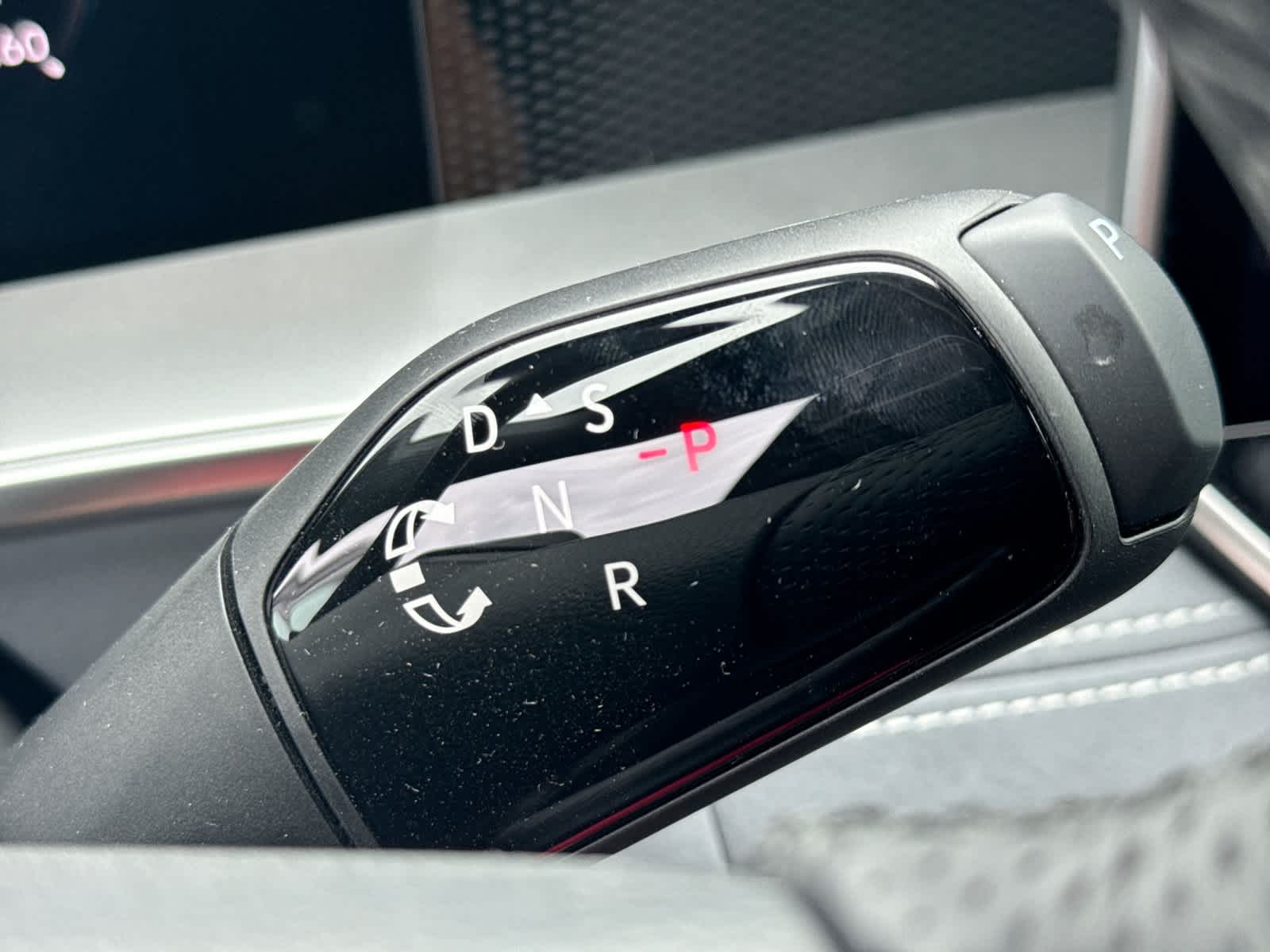 2026 Volkswagen Tiguan SE R-Line Negro