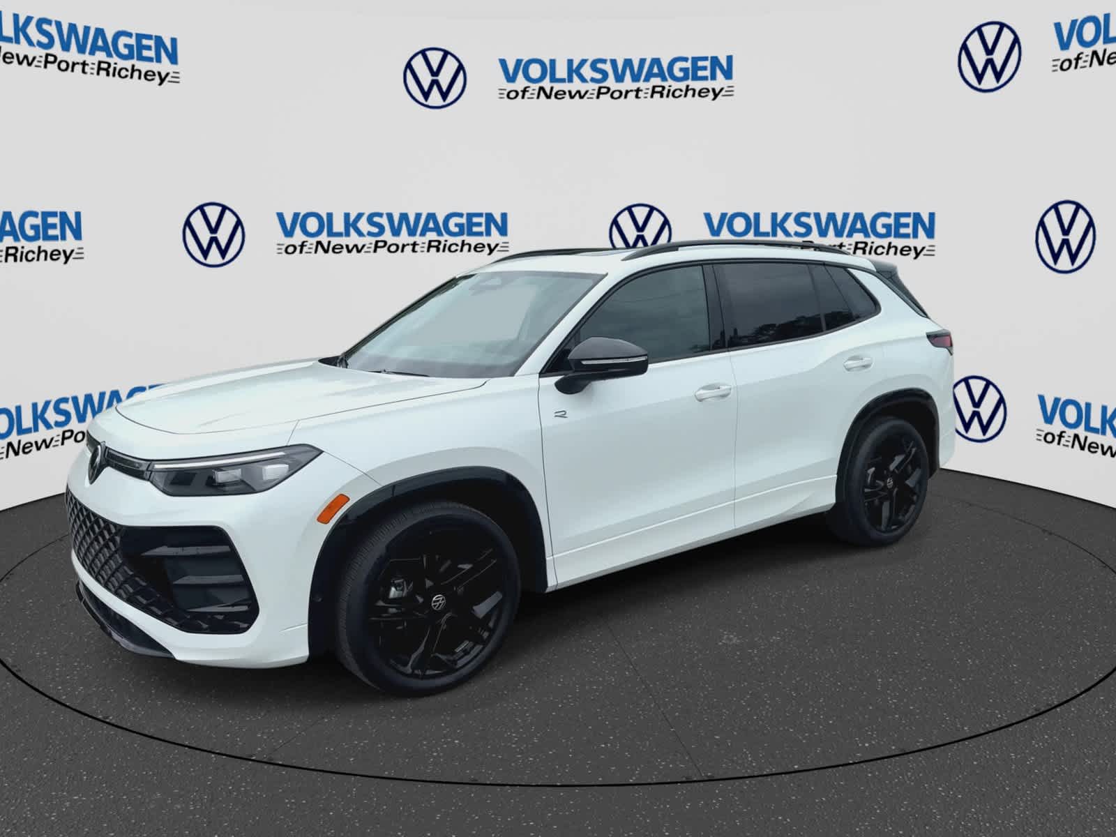 2026 Volkswagen Tiguan SE R-Line Negro