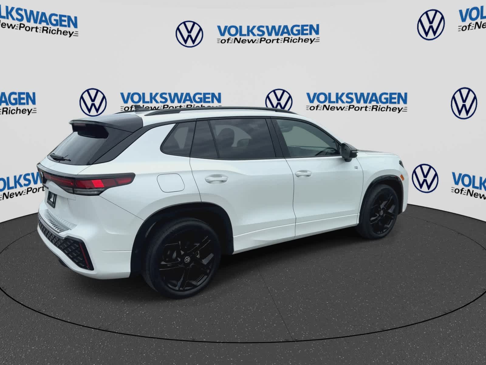 2026 Volkswagen Tiguan SE R-Line Negro