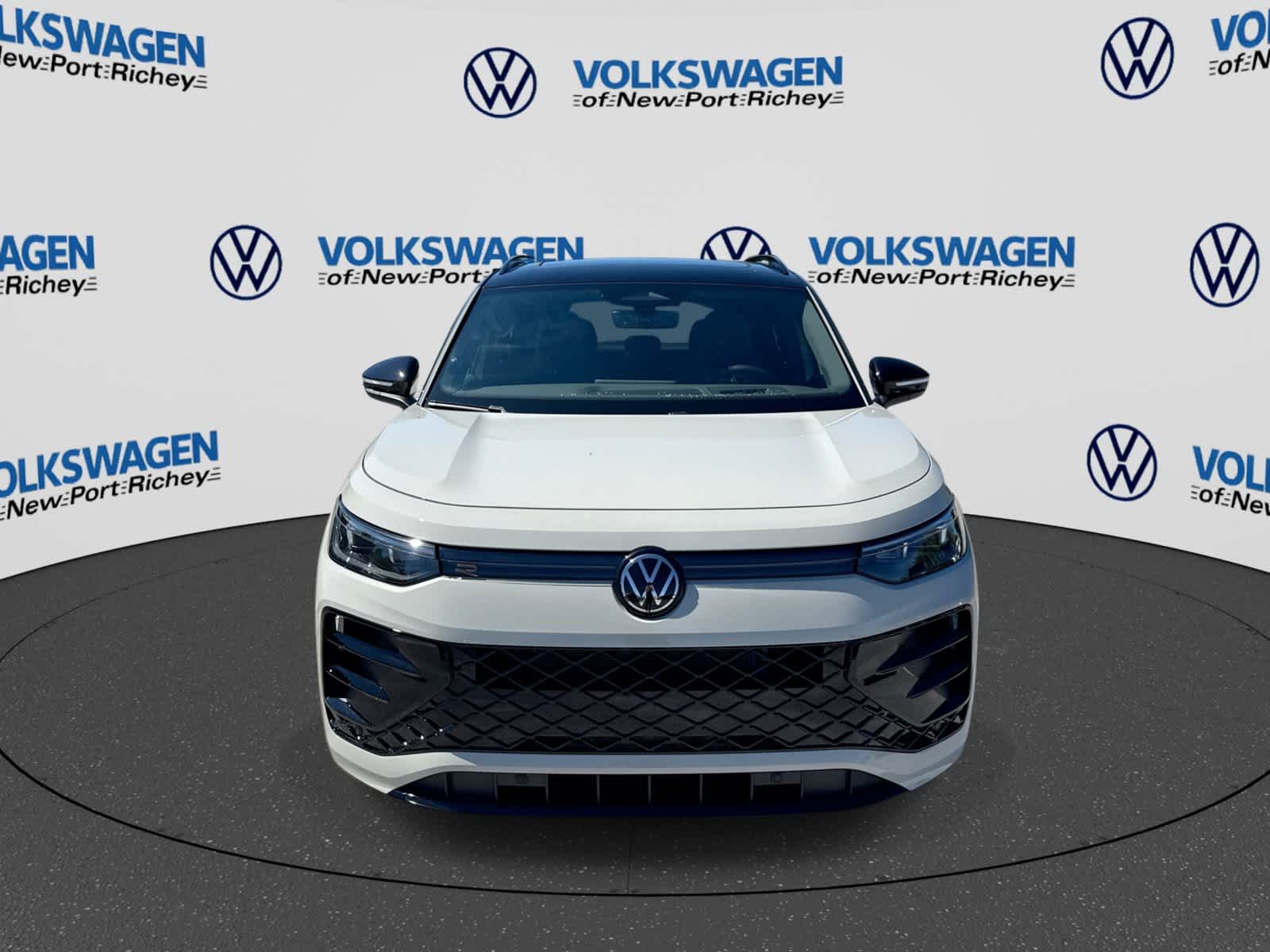 2026 Volkswagen Tiguan SE R-Line Negro