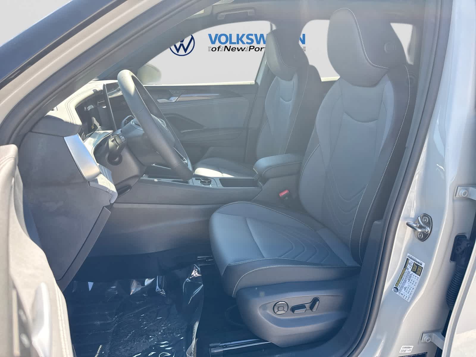 2026 Volkswagen Tiguan SE R-Line Negro