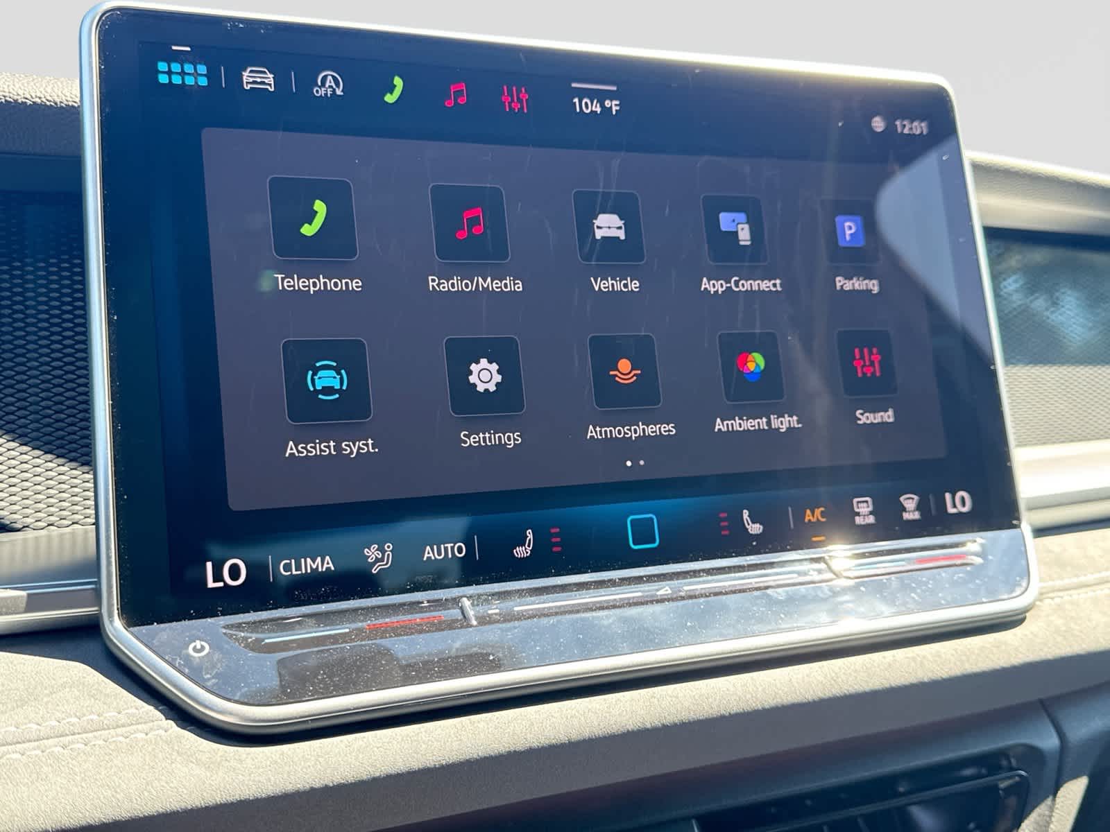 2026 Volkswagen Tiguan SE R-Line Negro