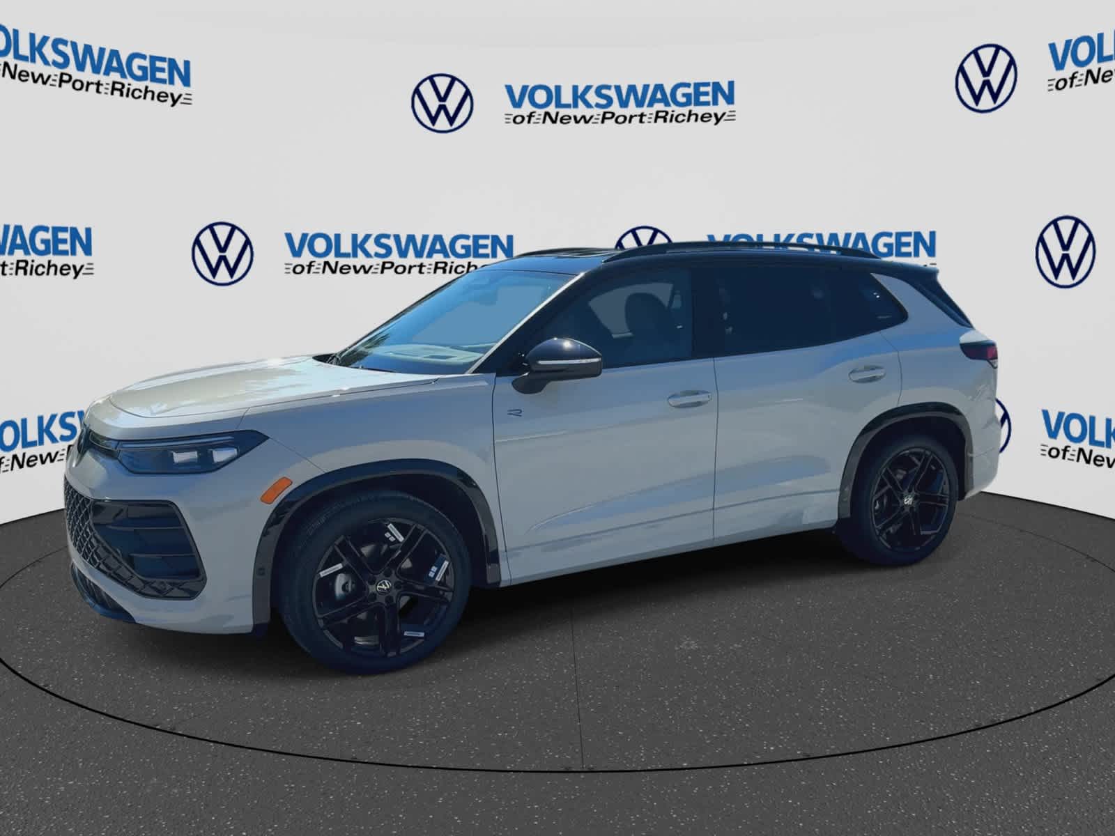 2026 Volkswagen Tiguan SE R-Line Negro