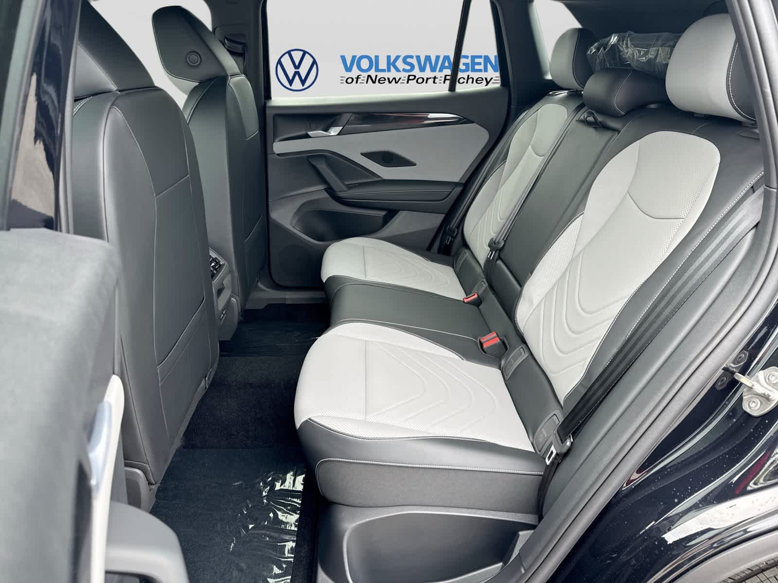 2026 Volkswagen Tiguan SE R-Line Negro