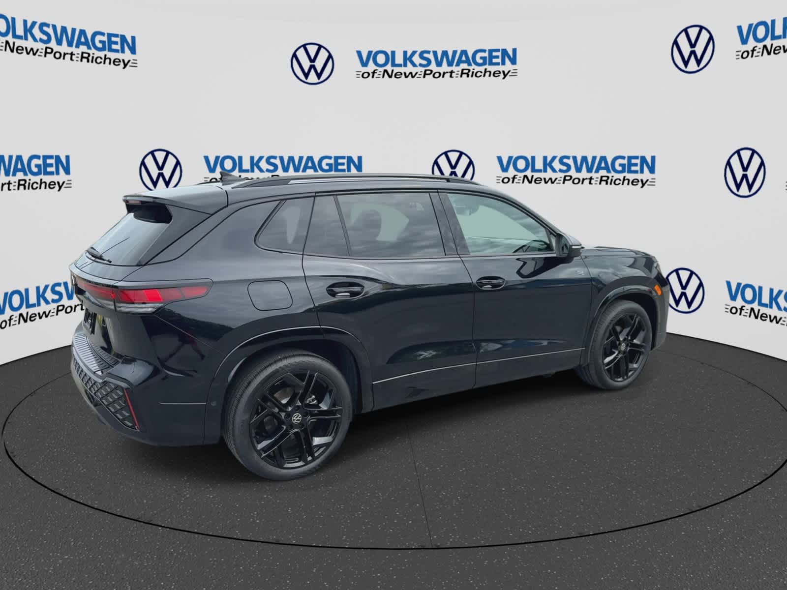 2026 Volkswagen Tiguan SE R-Line Negro