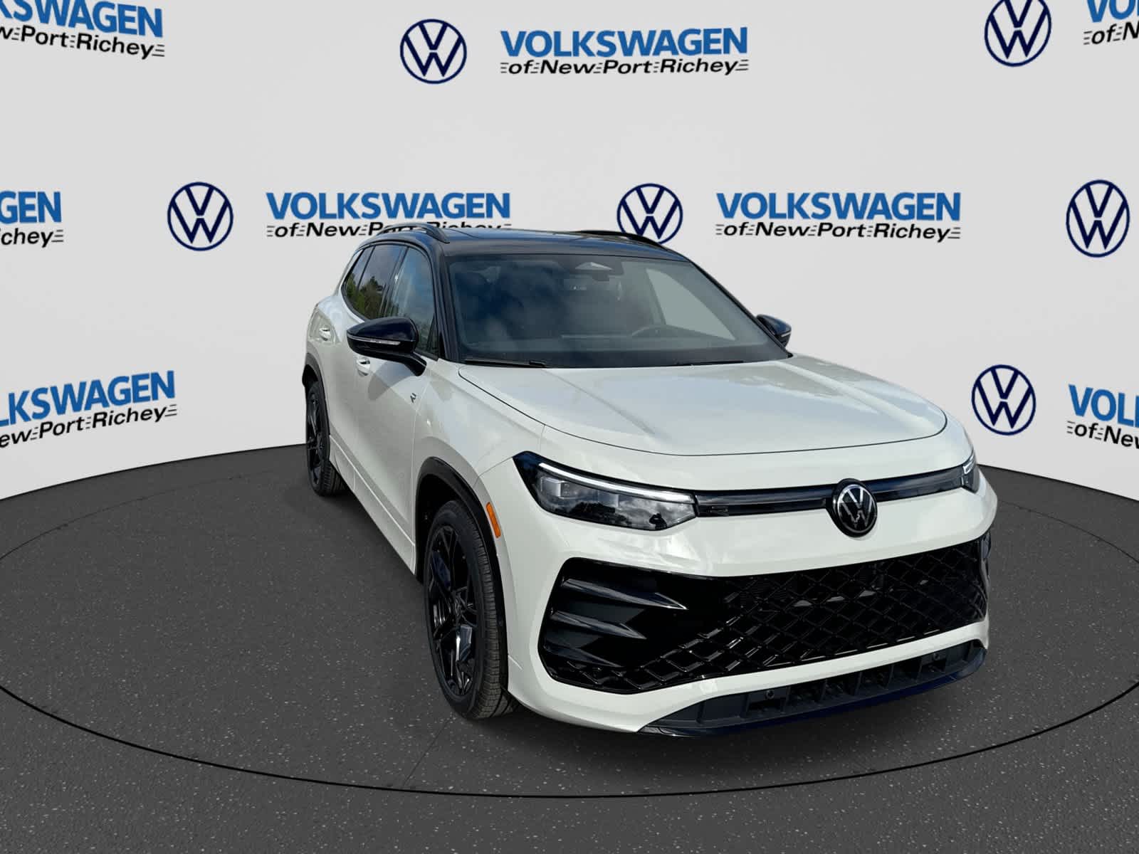 2026 Volkswagen Tiguan SE R-Line Negro