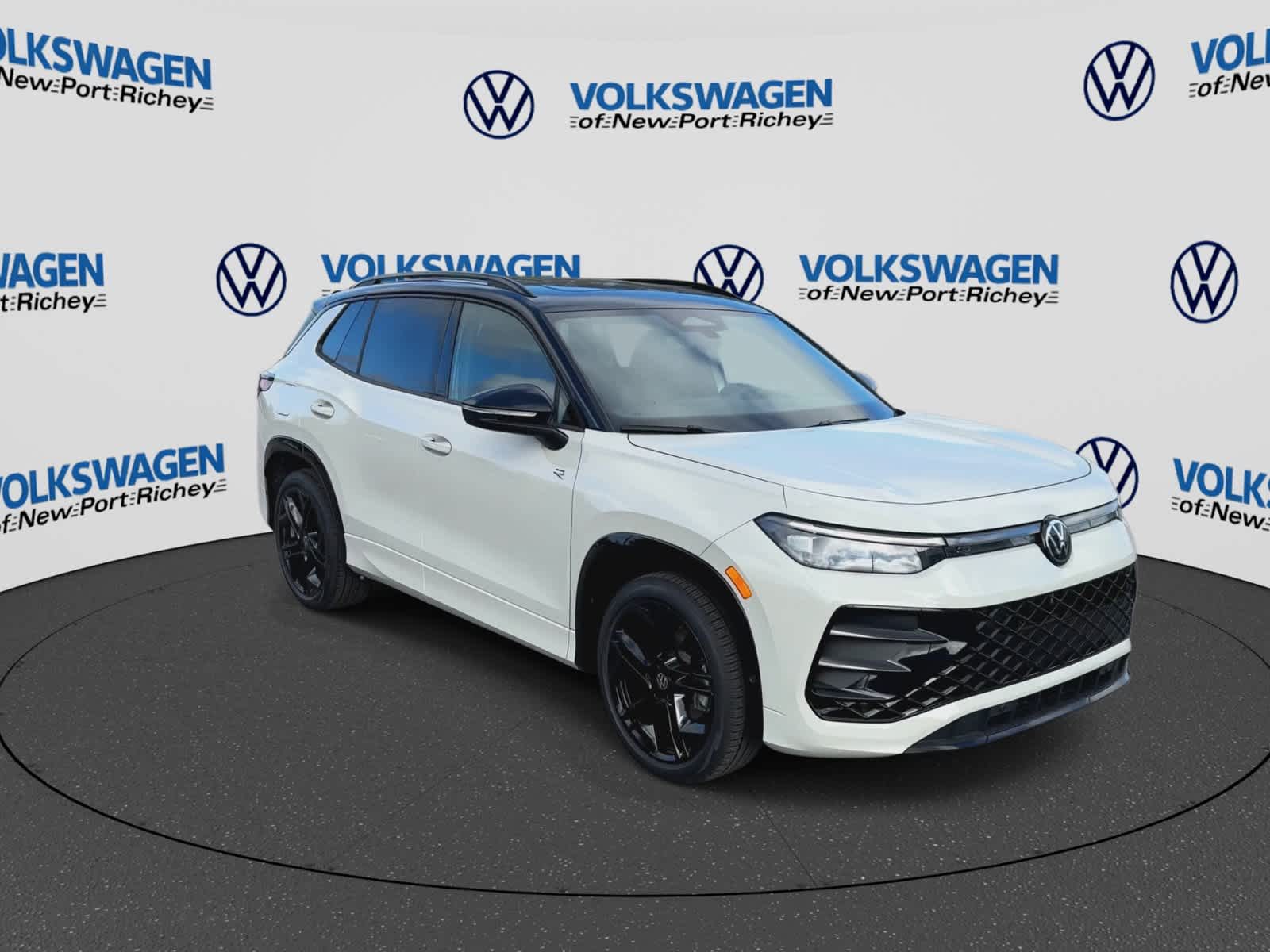 2026 Volkswagen Tiguan SE R-Line Negro