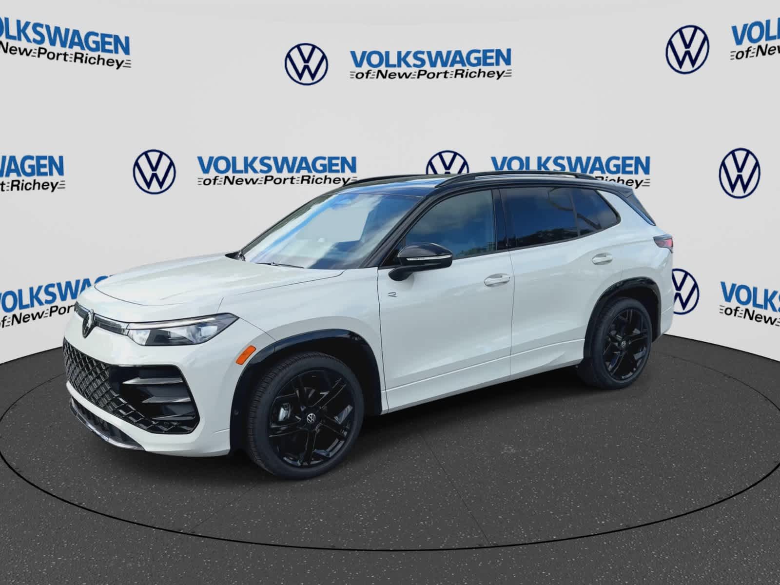 2026 Volkswagen Tiguan SE R-Line Negro