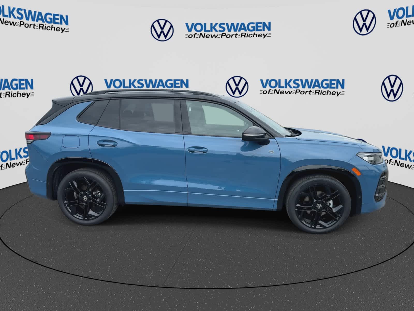2026 Volkswagen Tiguan SE R-Line Negro