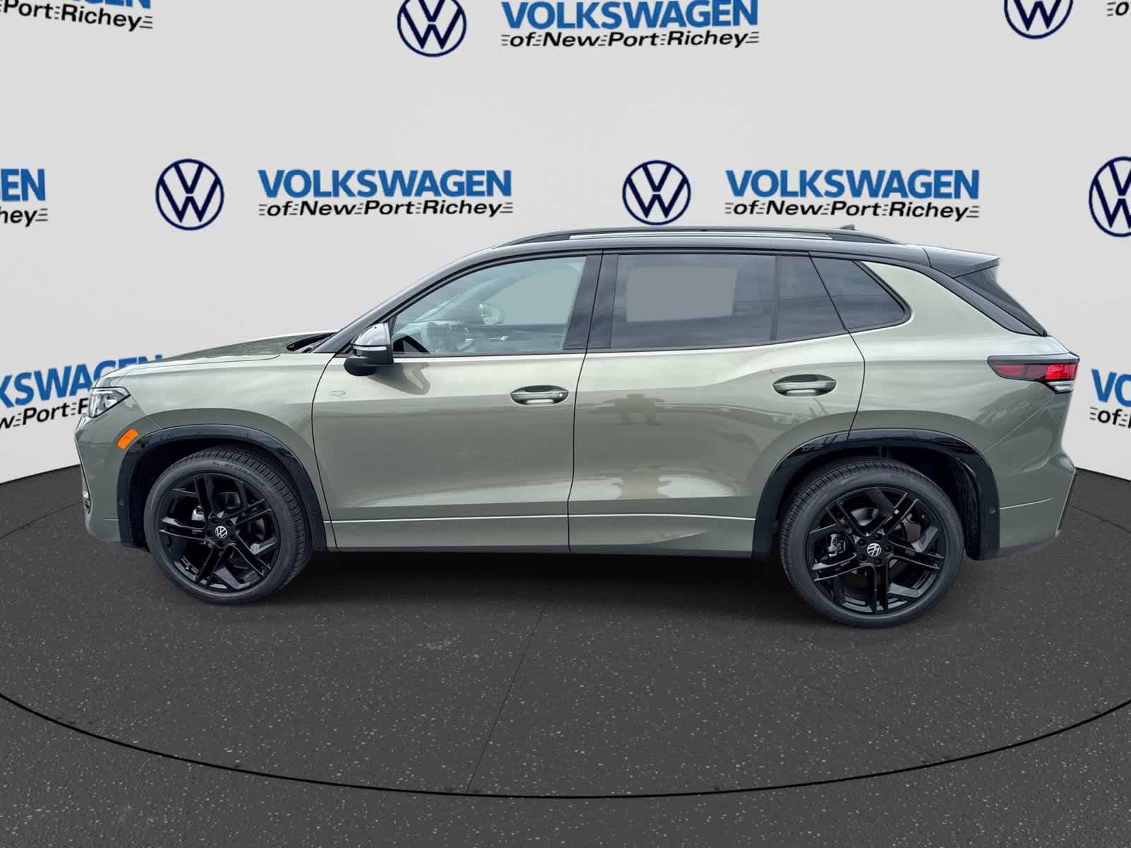 2026 Volkswagen Tiguan SE R-Line Negro
