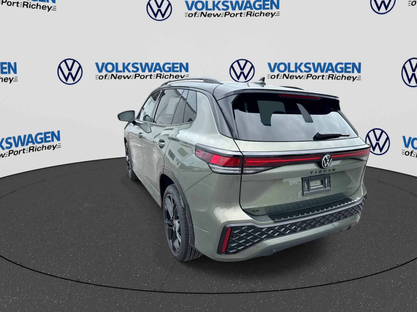2026 Volkswagen Tiguan SE R-Line Negro