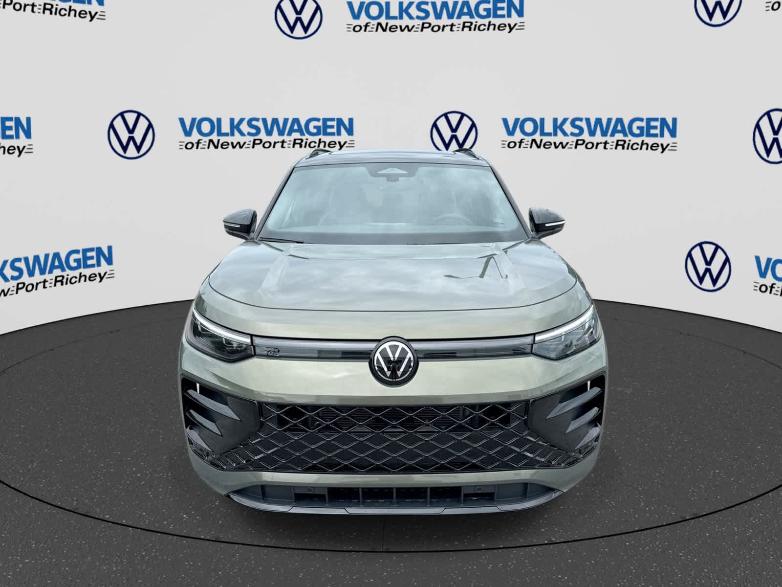 2026 Volkswagen Tiguan SE R-Line Negro