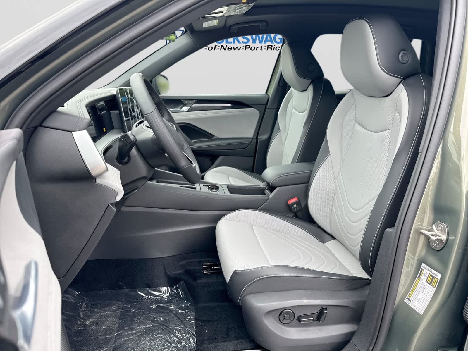 2026 Volkswagen Tiguan SE R-Line Negro