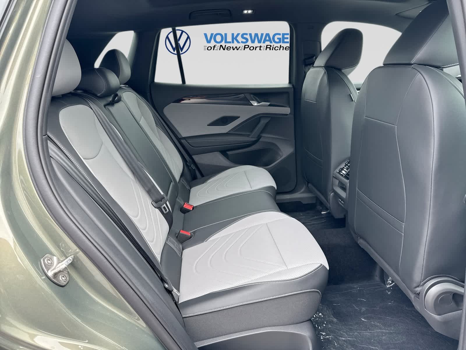 2026 Volkswagen Tiguan SE R-Line Negro