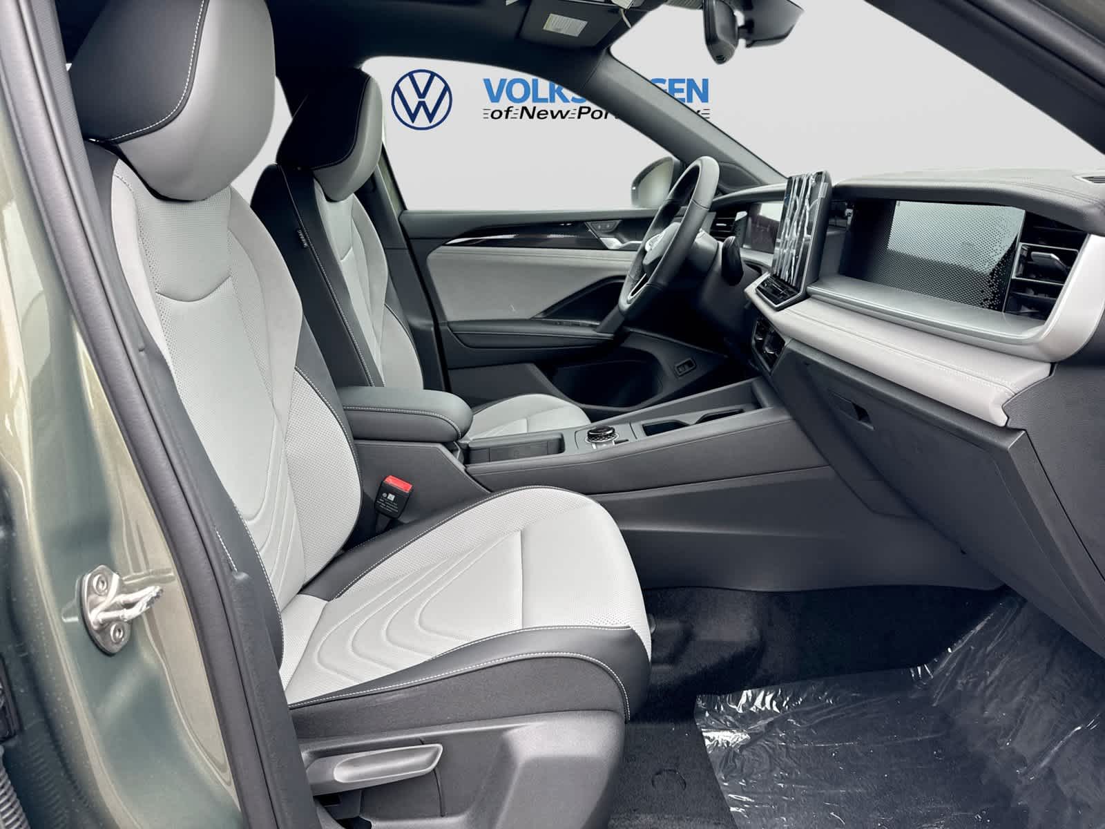 2026 Volkswagen Tiguan SE R-Line Negro