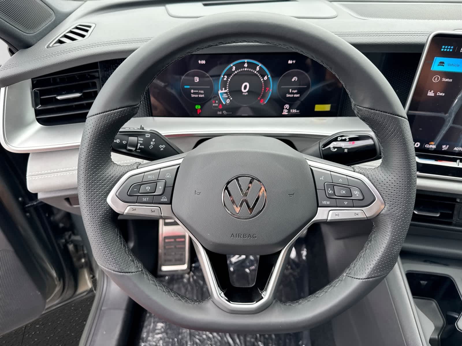 2026 Volkswagen Tiguan SE R-Line Negro