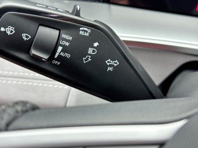 2026 Volkswagen Tiguan SE R-Line Negro
