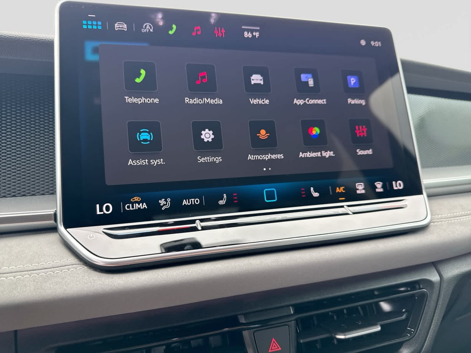 2026 Volkswagen Tiguan SE R-Line Negro