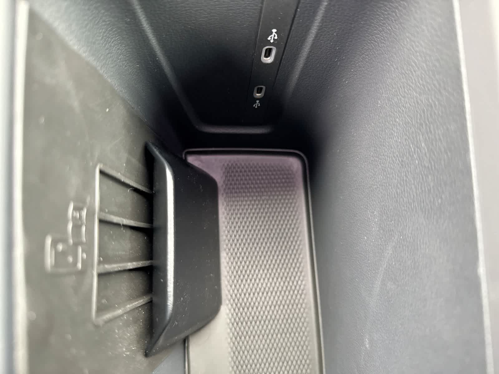 2026 Volkswagen Tiguan SE R-Line Negro