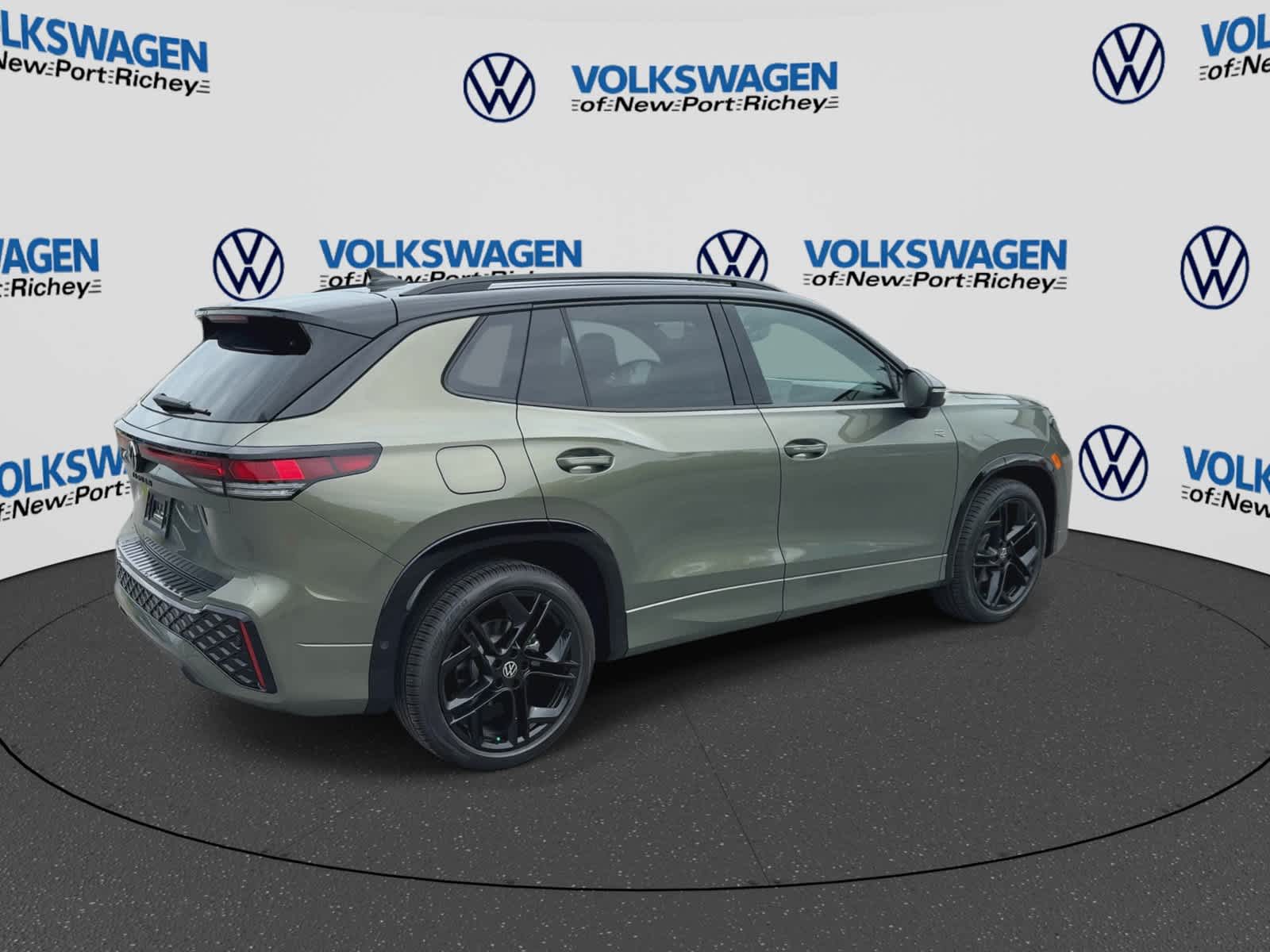 2026 Volkswagen Tiguan SE R-Line Negro