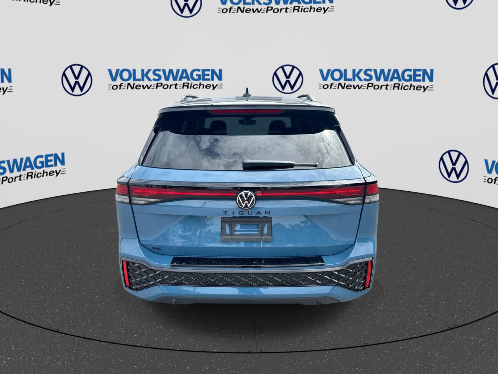 2026 Volkswagen Tiguan SE R-Line Negro
