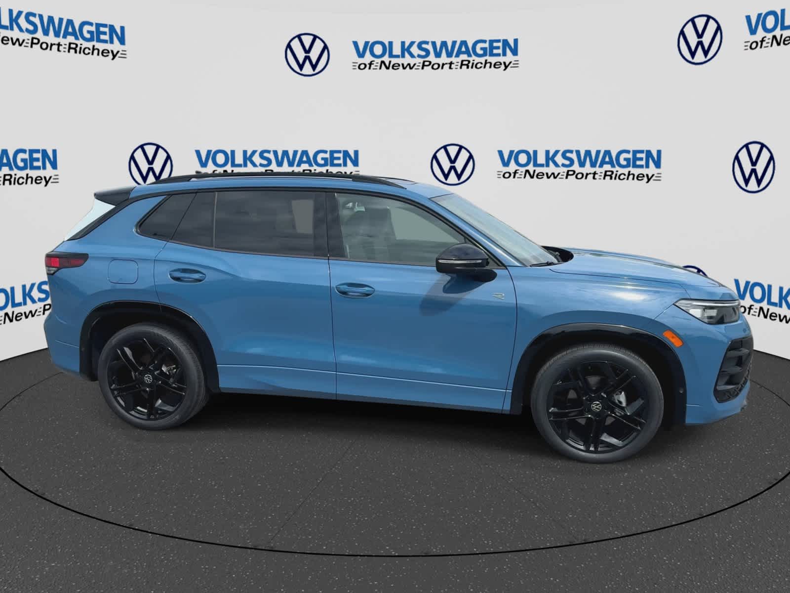2026 Volkswagen Tiguan SE R-Line Negro