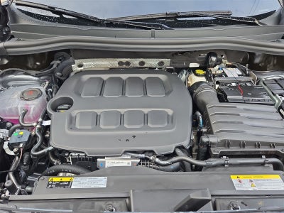 2025 Volkswagen Tiguan 2.0T SE R-Line Negro