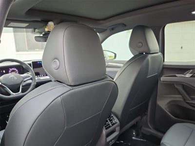 2025 Volkswagen Tiguan 2.0T SE R-Line Negro