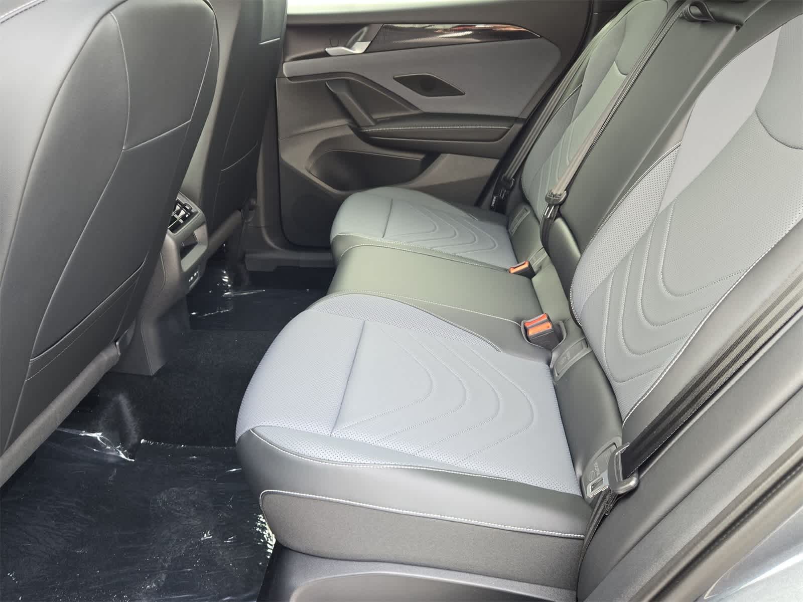 2025 Volkswagen Tiguan 2.0T SE R-Line Negro