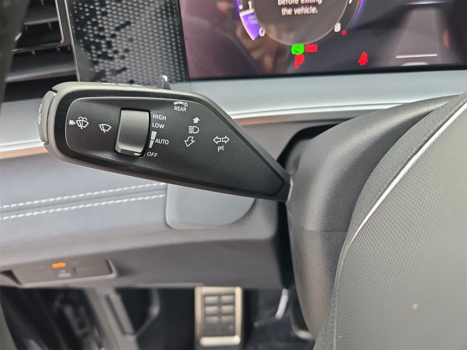 2025 Volkswagen Tiguan 2.0T SE R-Line Negro