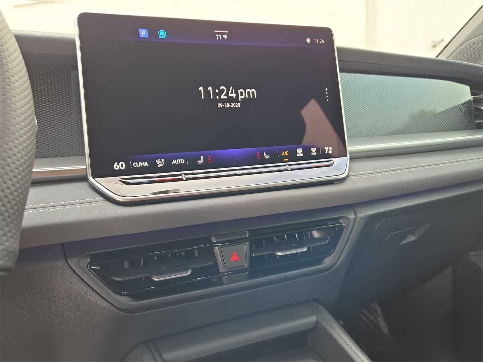 2025 Volkswagen Tiguan 2.0T SE R-Line Negro