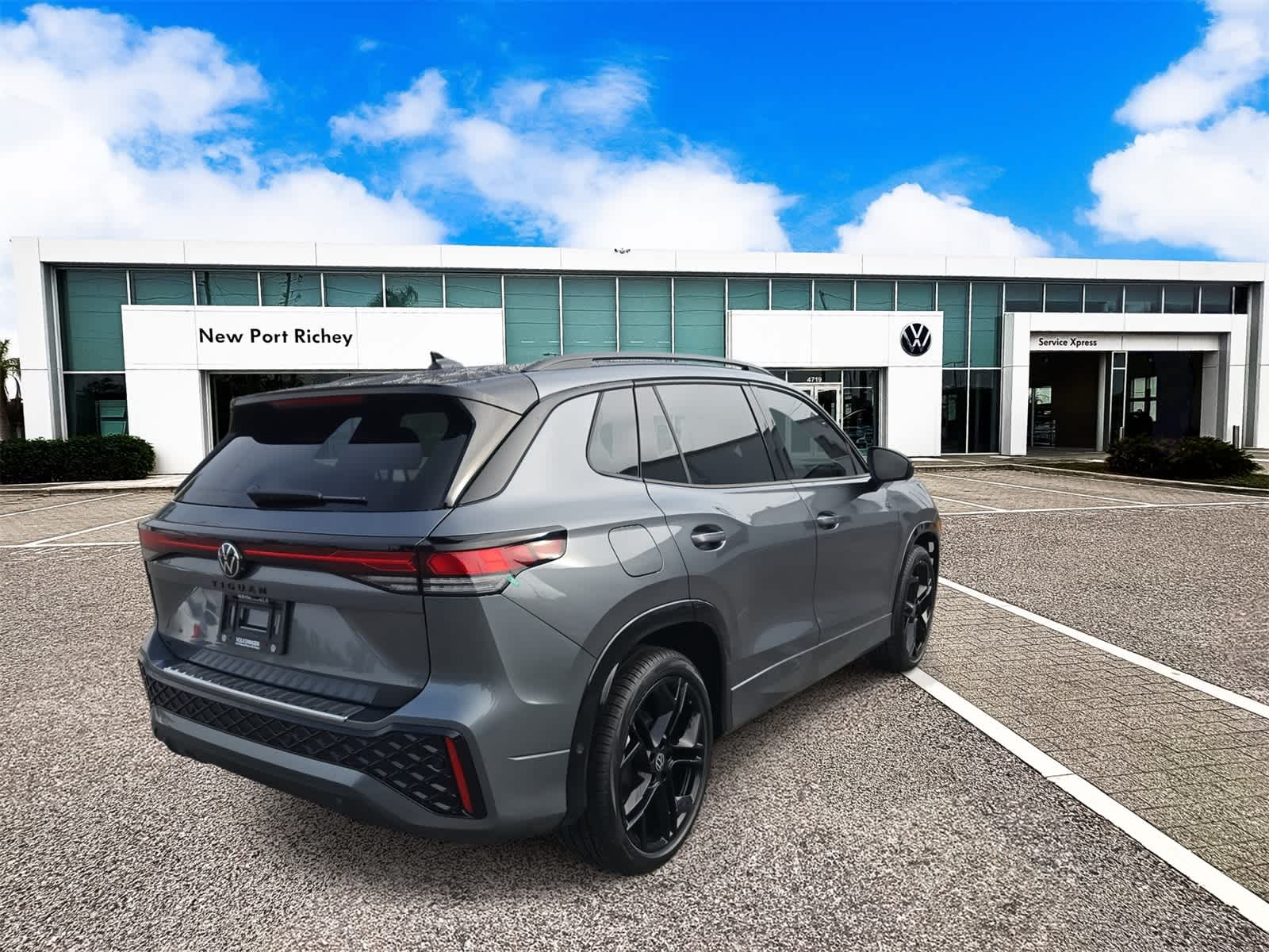 2025 Volkswagen Tiguan 2.0T SE R-Line Negro